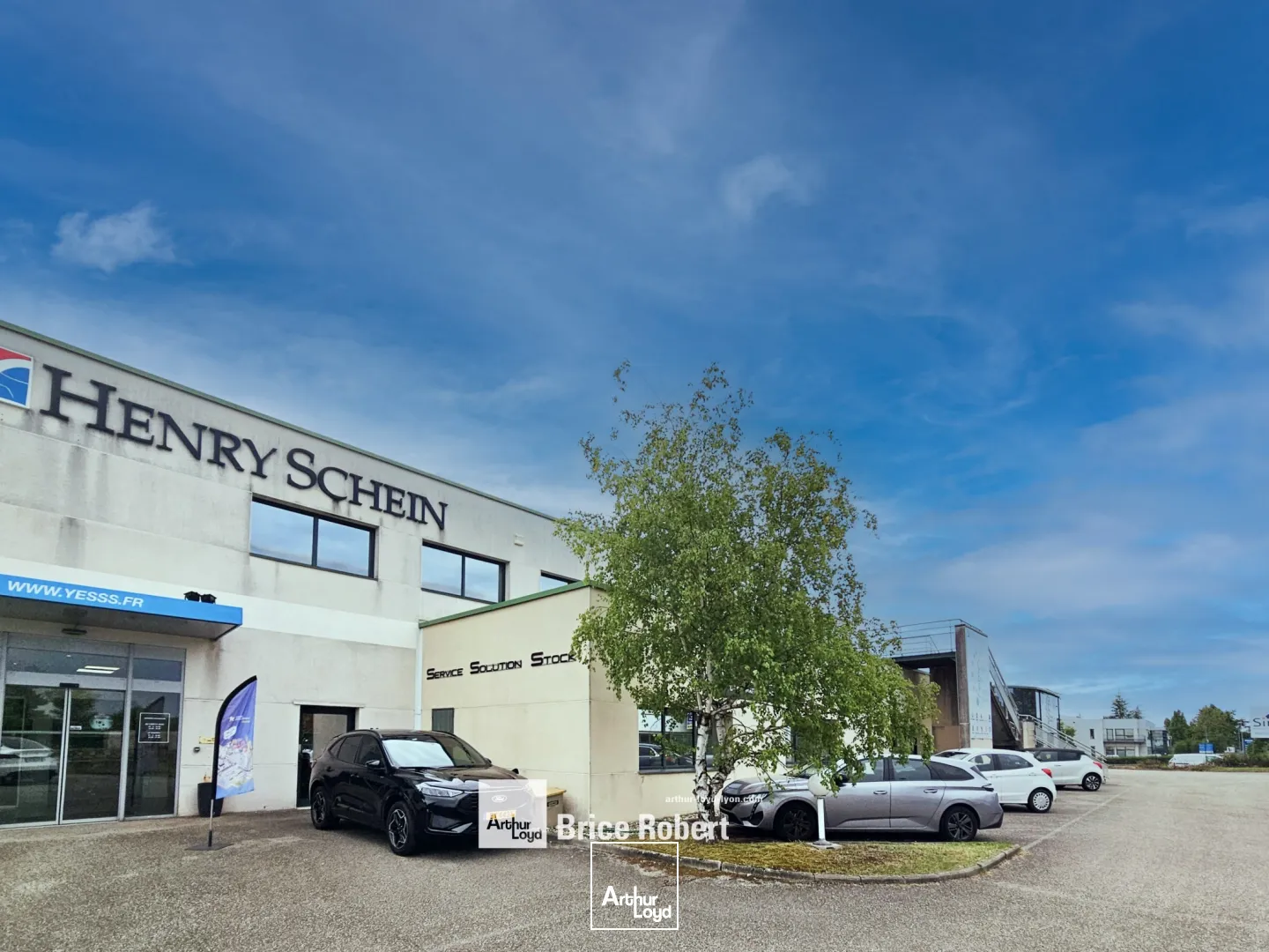 A louer - Bureaux avec entrepôt - Limonest