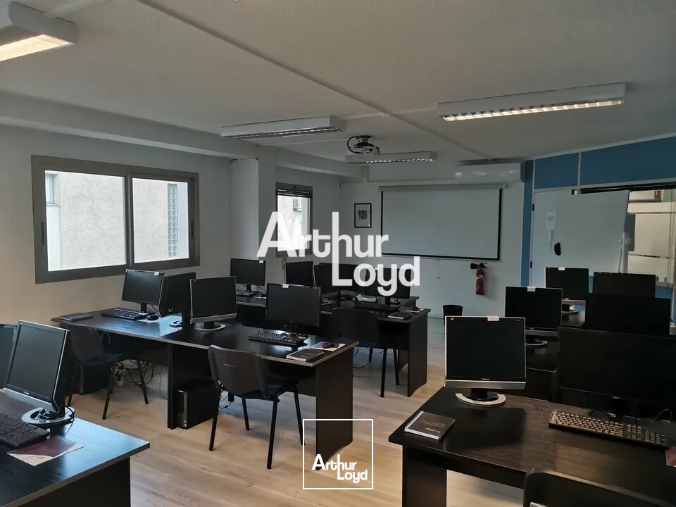 BUREAUX A LOUER 240 M² SAINT LAURENT DU VAR