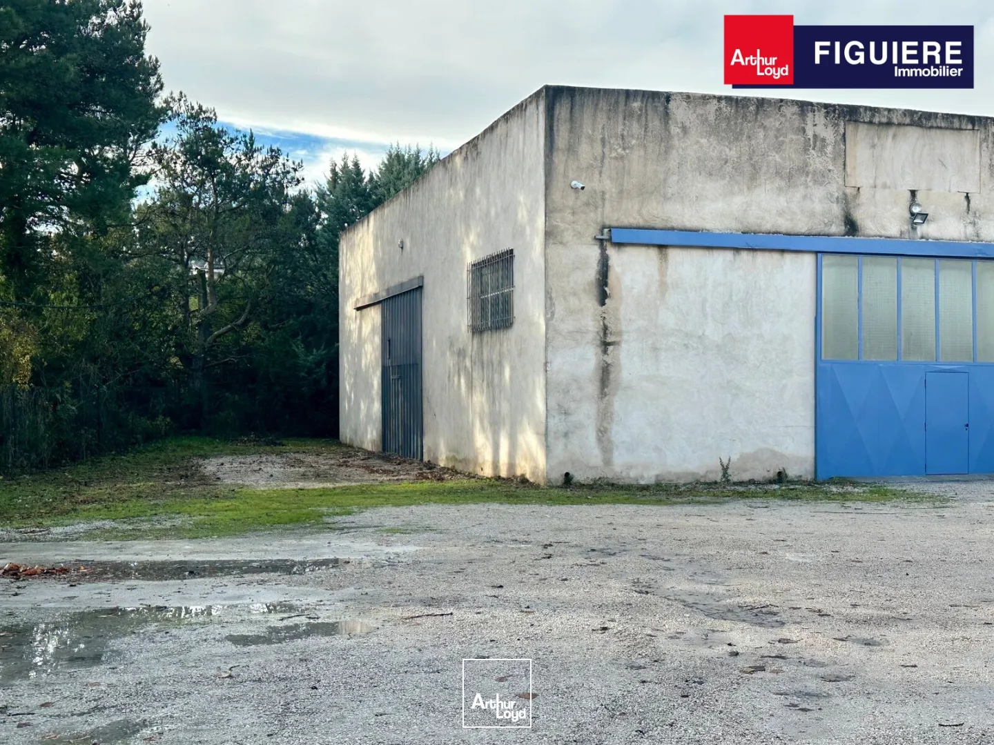 EN EXCLUSIVITE - Local d'activités avec terrain à LOUER sur BOUC BEL AIR