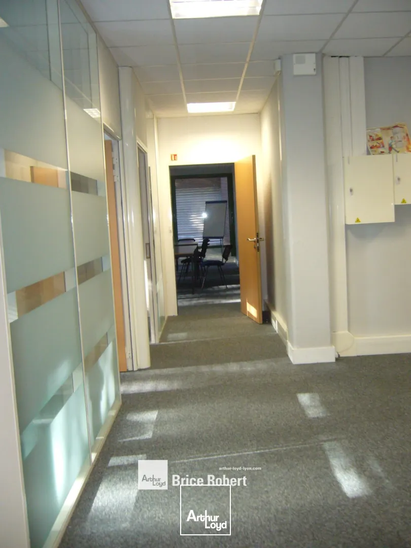A louer - L'ATRIUM - Bureaux lumineux - Bron 