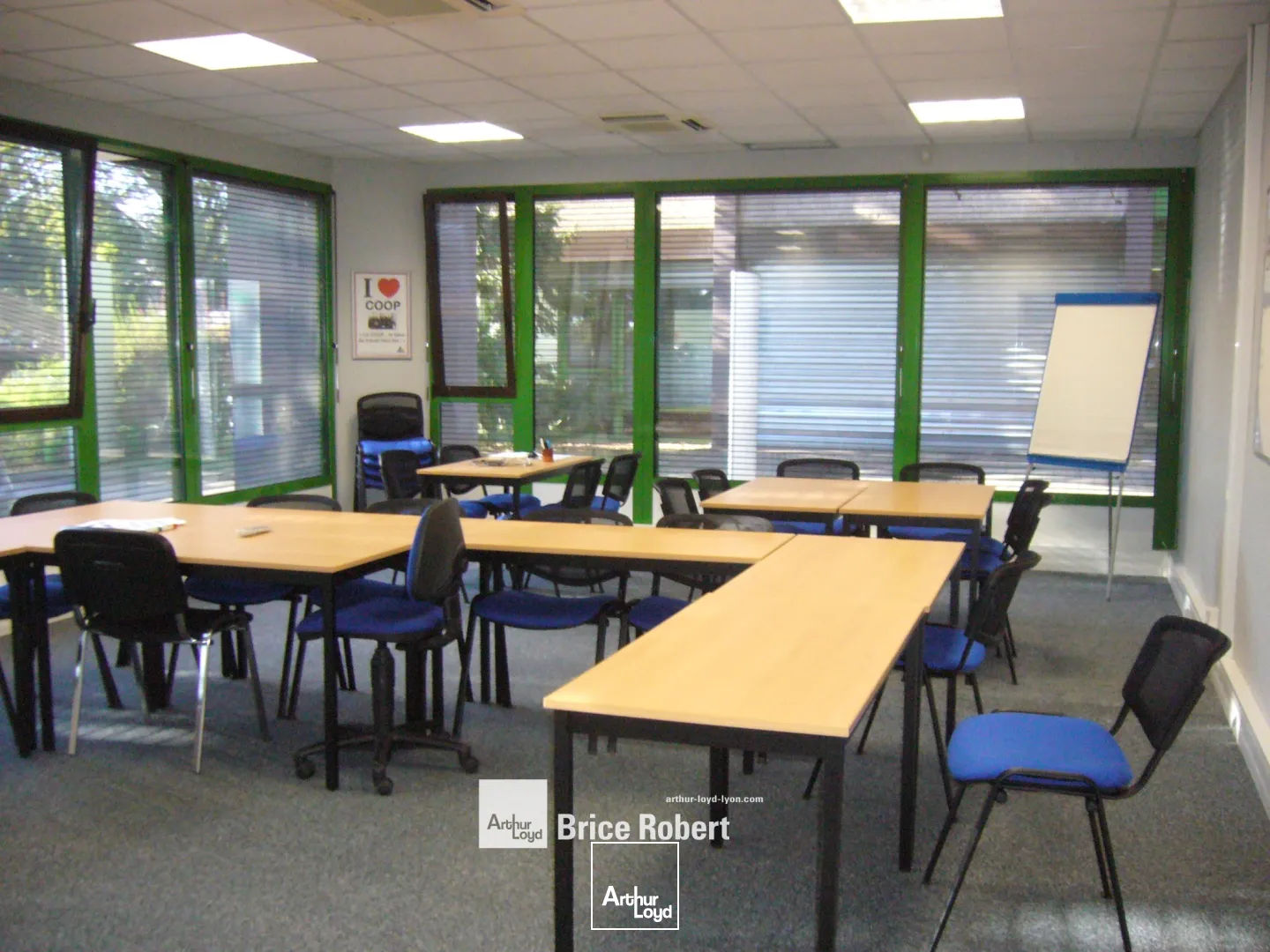 A louer - L'ATRIUM - Bureaux lumineux - Bron 