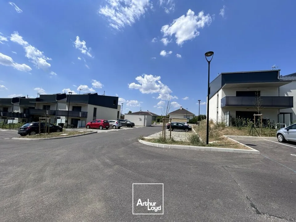 LOCAL COMMERCIAL à LOUER de 120 m²