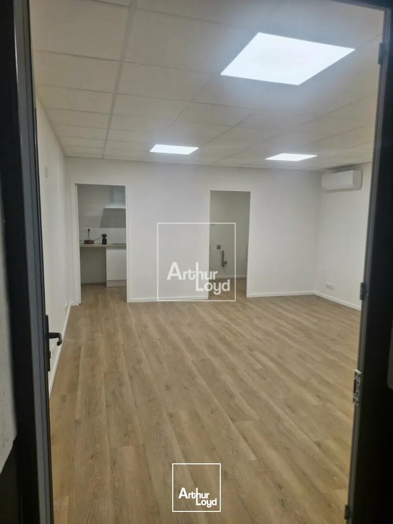 FONTENAY LE VICOMTE LOCAL PME A LOUER