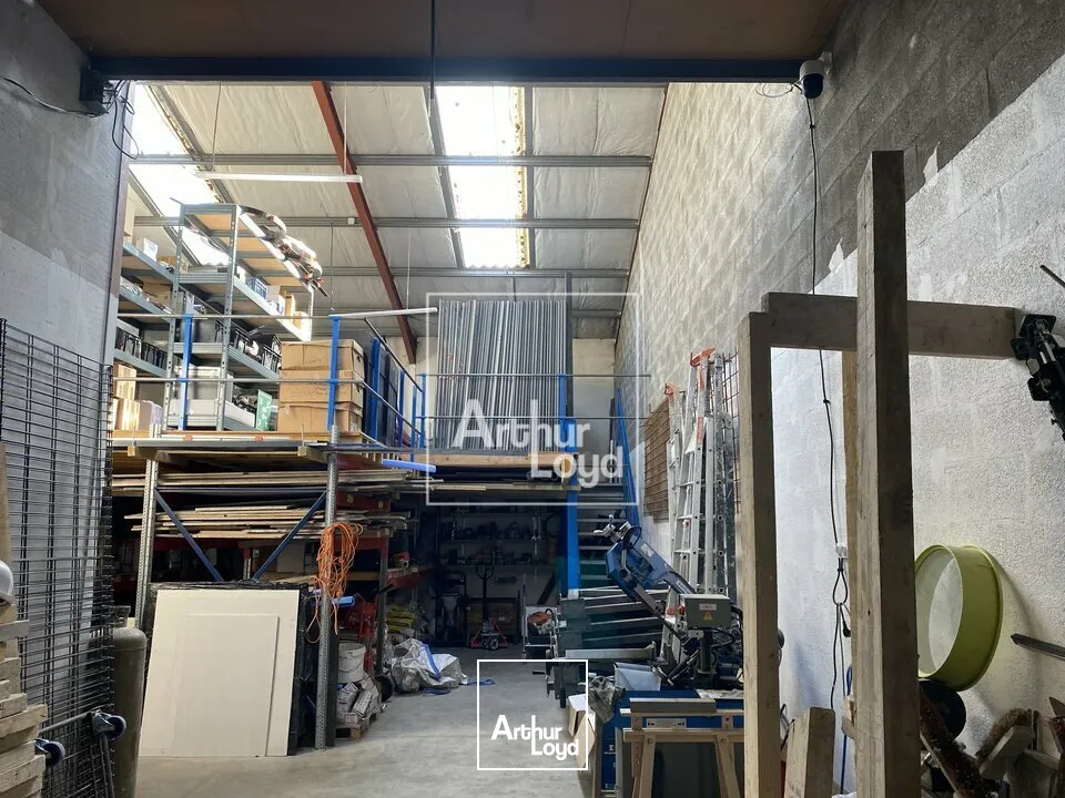 PETIT ENTREPOT LISSES A LOUER