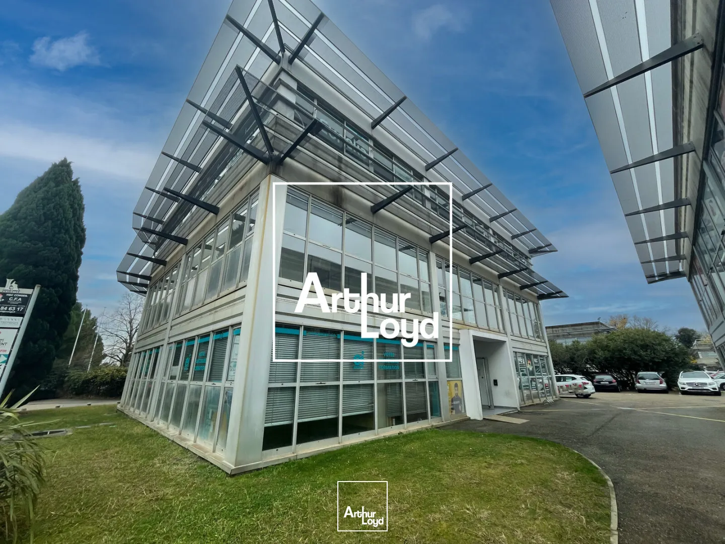 Bureaux à louer - 141 M2 - 1er étage en Ville ActiveParking sur site