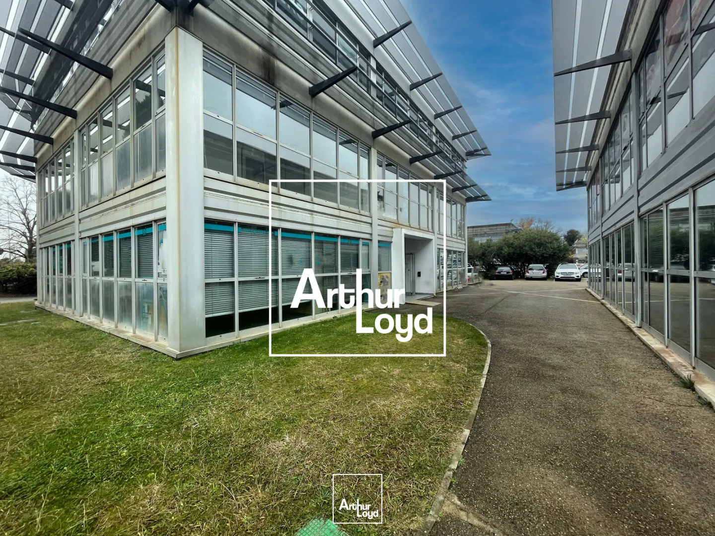 Bureaux à louer - 141 M2 - 1er étage en Ville ActiveParking sur site