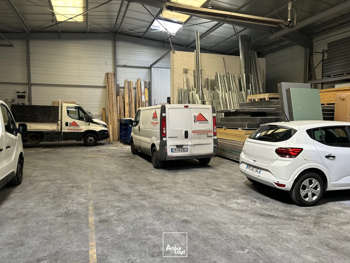 A Sainte-luce-s-loire, bâtiment mixte à louer