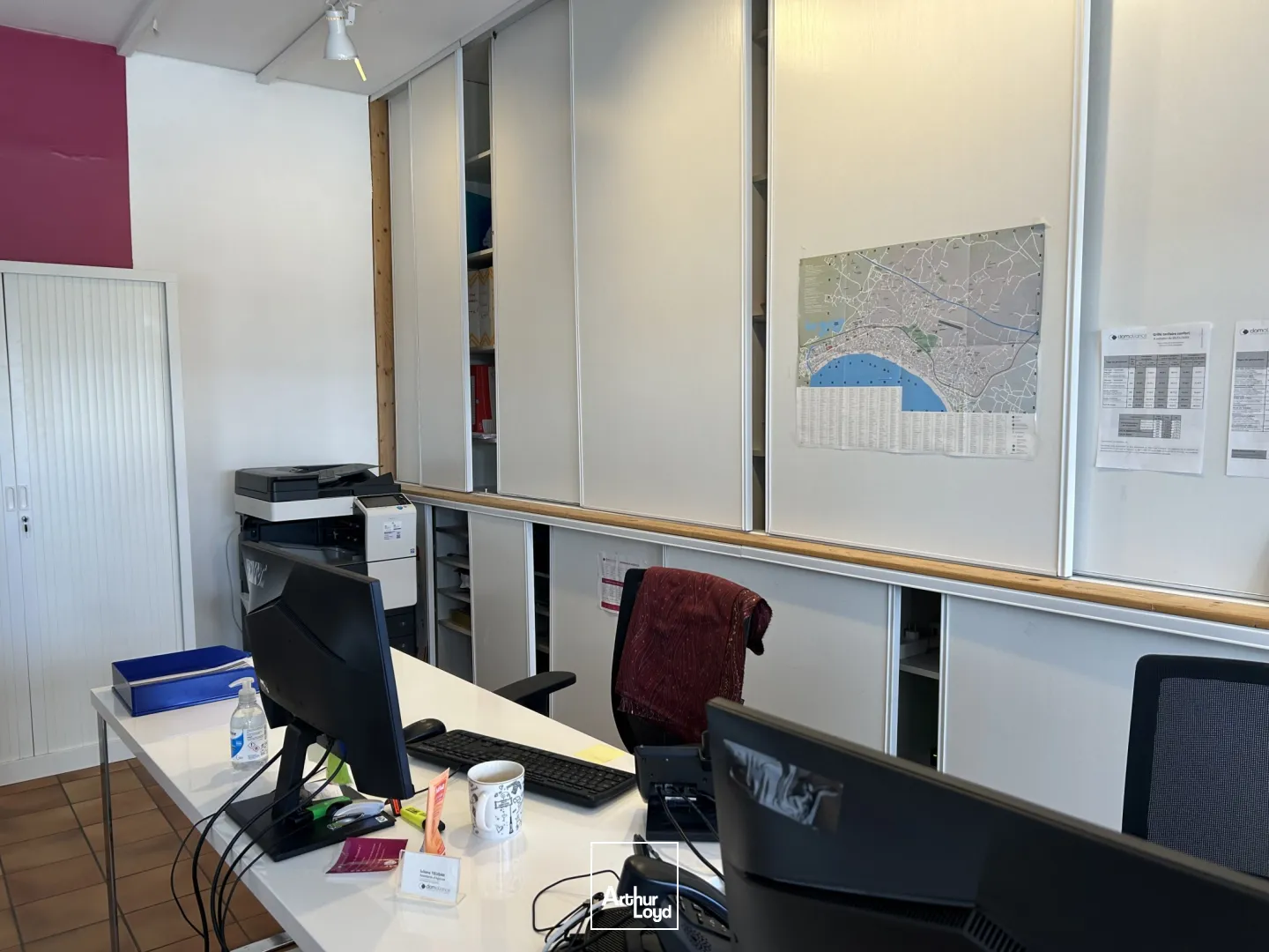 A LOUER - LOCAL COMMERCIAL - BUREAUX - 75 M2 - LA BAULE 