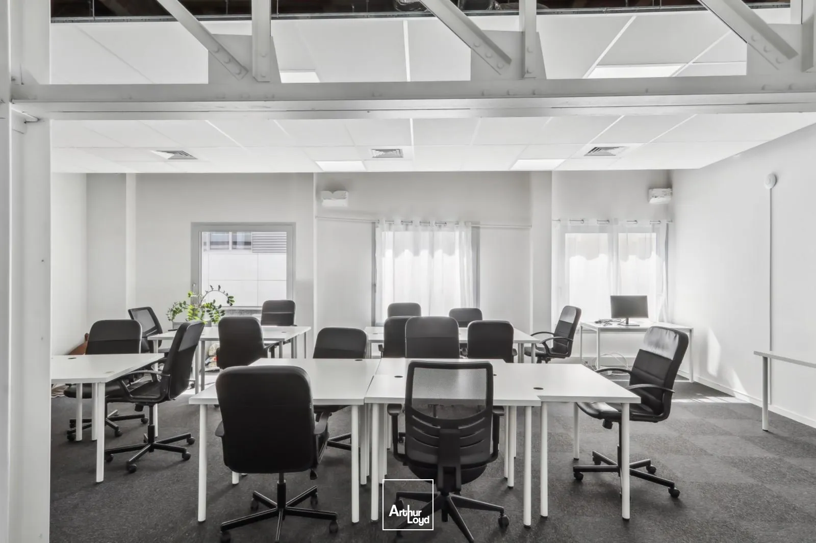 BUREAUX STANDING A LOUER NANTES MADELEINE - GARE - CHAMP DE MARS - CITE DES CONGRES