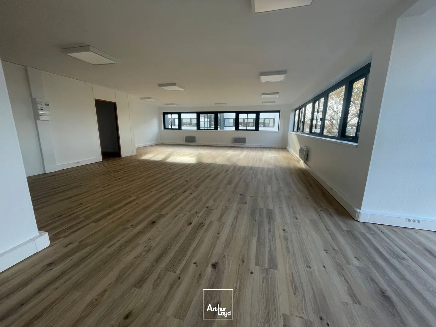 BUREAUX À LOUER-89 M²-FORUM D'ORVAULT