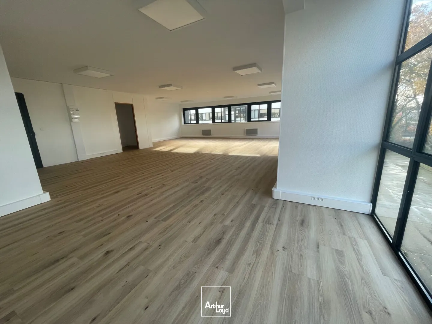 BUREAUX À LOUER-89 M²-FORUM D'ORVAULT