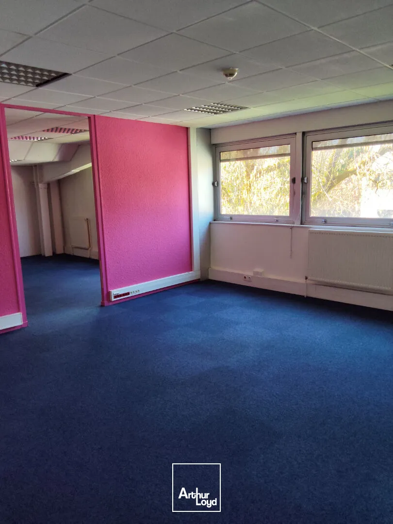 À LOUER - IMMEUBLE DE BUREAUX & ACTIVITÉ - 680 m²