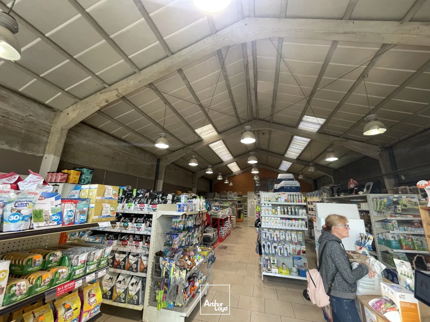 A LOUER 580m2 divisible -Local commercial AUCHY LES MINES ,axe Lille Béthune