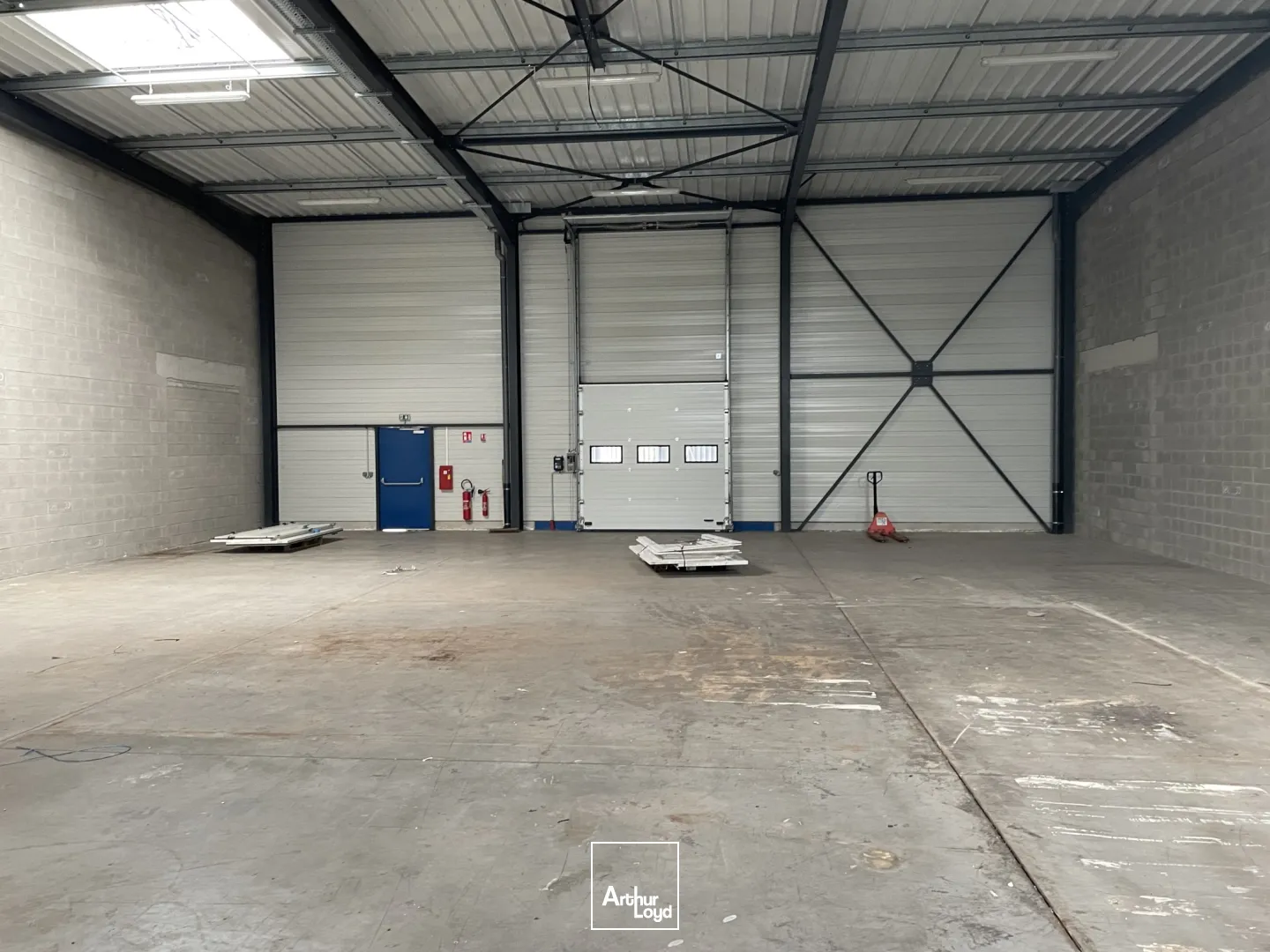 Artoipole Arras - Bâtiment avec quais- A louer