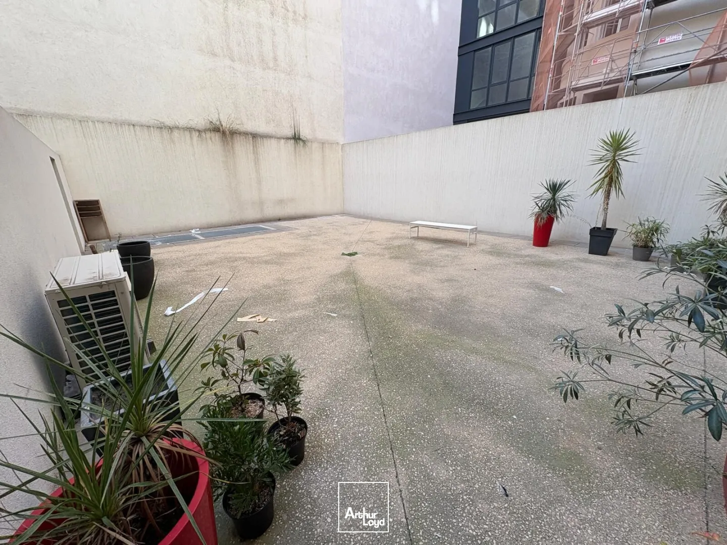 Bureaux / local avec cour à vendre - La Joliette - 13002 Marseille