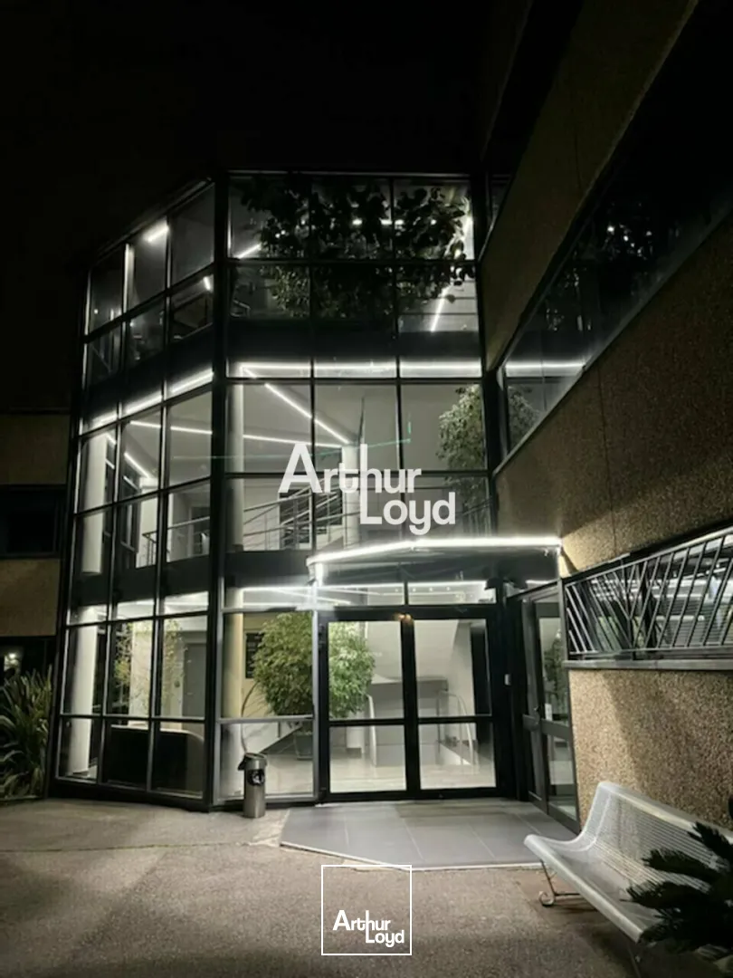 Bureaux à louer cloisonnés et climatisés bon standing - Valbonne