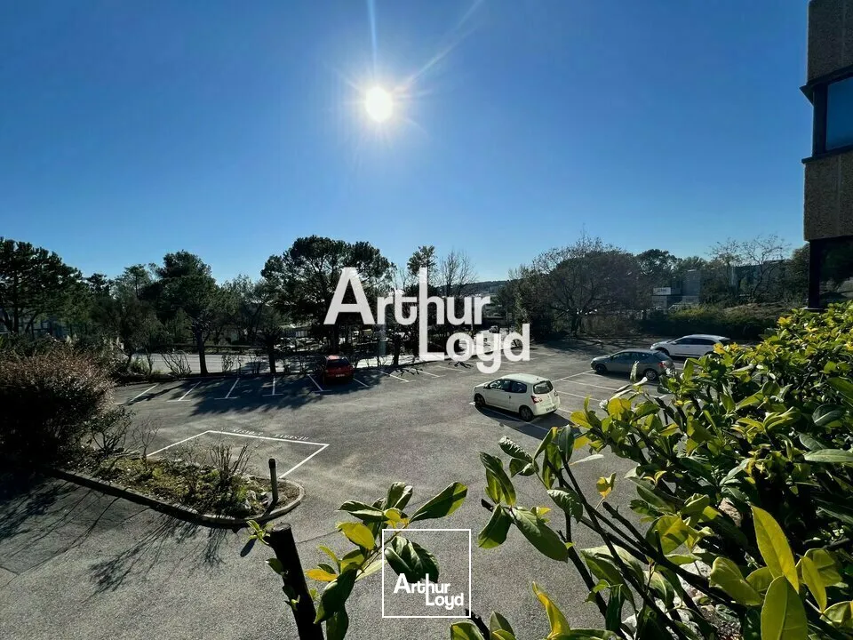 Bureaux à louer cloisonnés et climatisés bon standing - Valbonne
