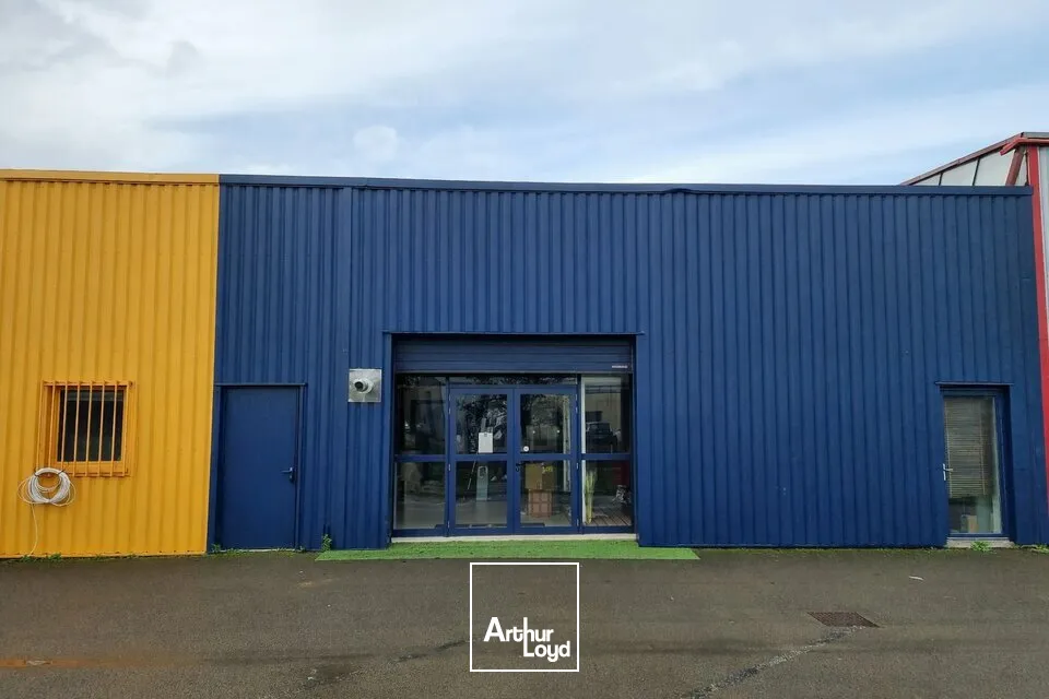 À LOUER  LOCAL D'ACTIVITÉ  ZONE MENDÈS FRANCE