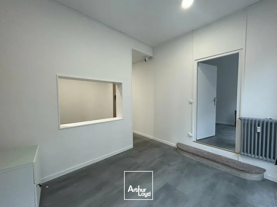 LOCAL COMMERCIAL À VENDRE AVEC FORTE VISIBILITÉ  CENTRE-VILLE DE POITIERS - 105m²