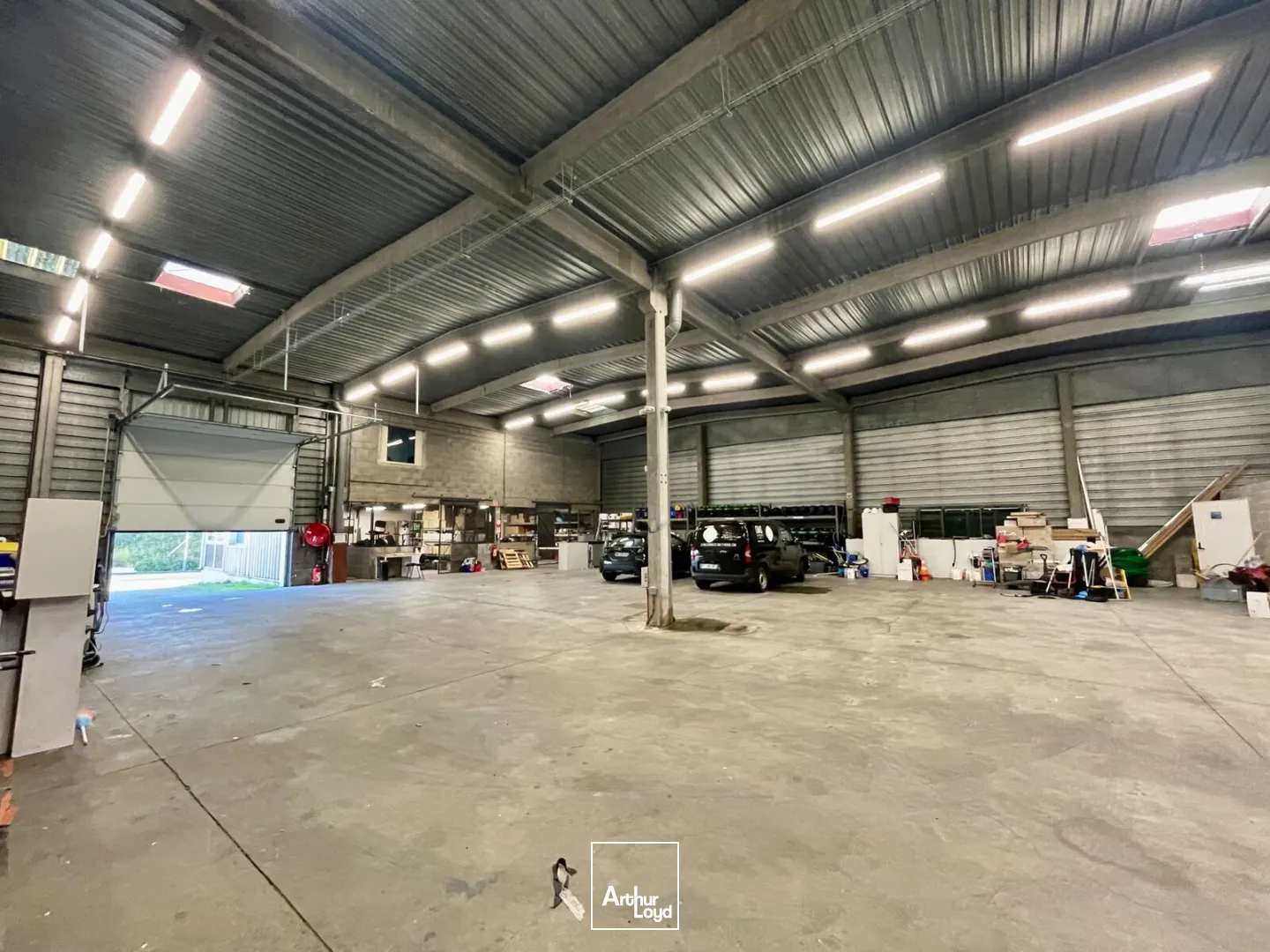 Locaux d'activité à vendre à PETIT COURONNE 76650