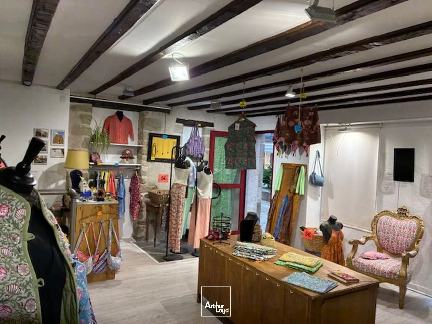 A LOUER LOCAL COMMERCIAL DE 70M2 DANS GUÉRANDE INTRAMUROS