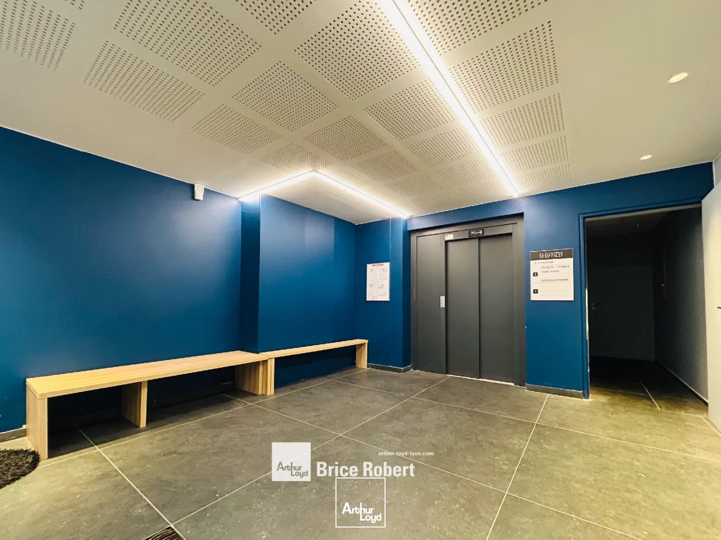 A vendre - 6 OFFICE - Bureaux de standing dans immeuble indépendant de la Techlid - Dardilly