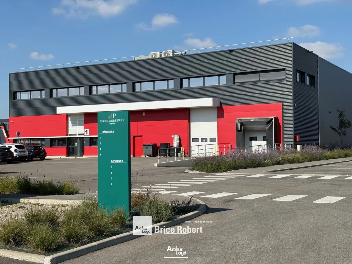A louer - Local d'activités avec grande hauteur dans un parc sécurisé et dernière génération - Heyrieux