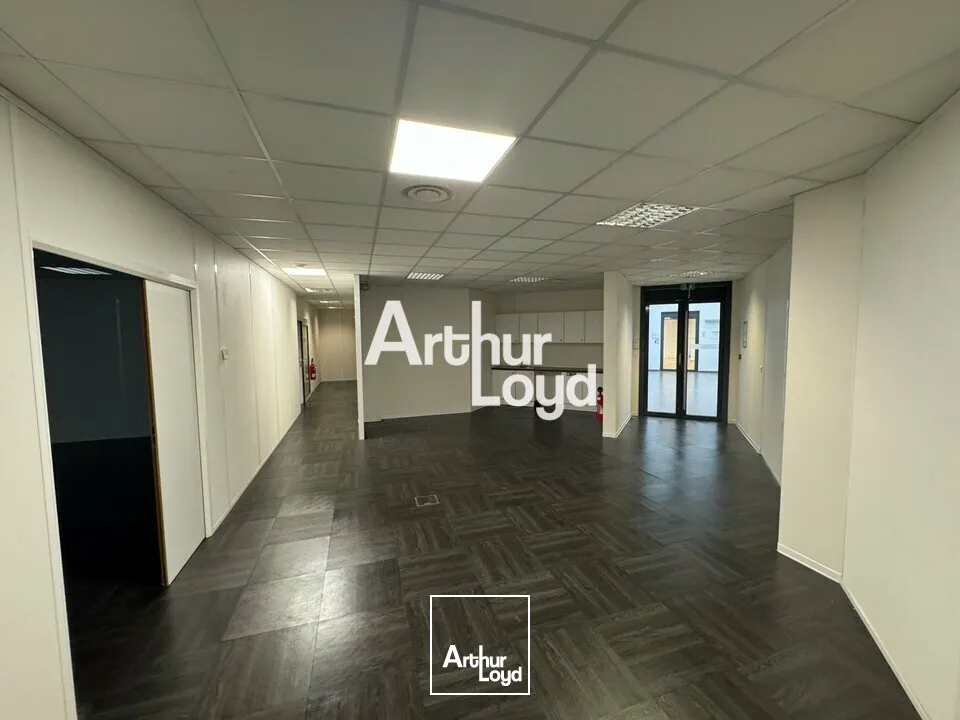 Bureaux cloisonnés 520 m² à louer Sophia Antipolis