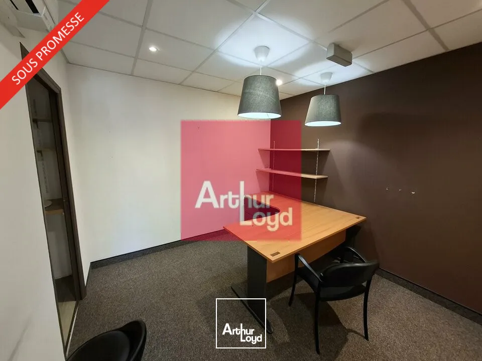 RIOM CENTRE LOCAL COMMERCIAL A LOUER 113 m²