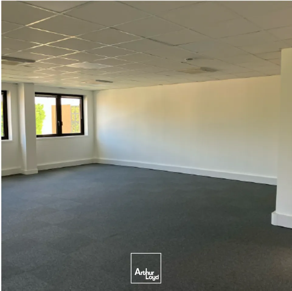 PARC CAP VERT- BUREAUX A LOUER 