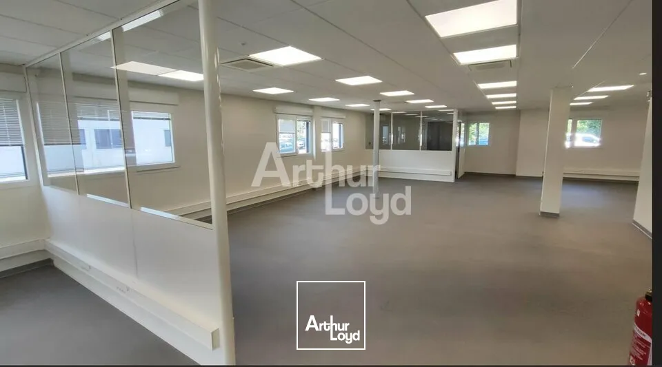 BUREAUX vente à ARCHAMPS 74160