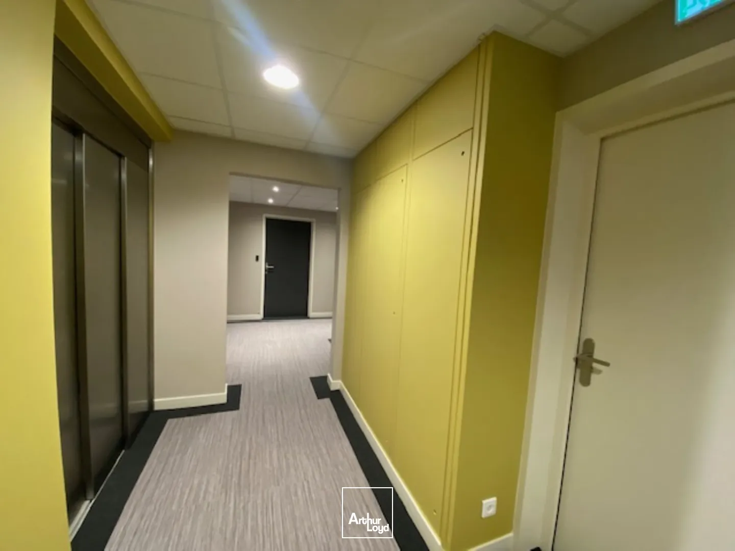 Plateaux de bureaux et commerce Port de Commerce 