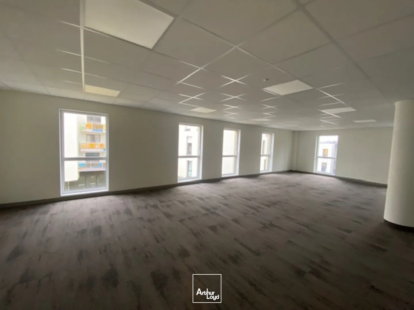 Plateaux de bureaux et commerce Port de Commerce 