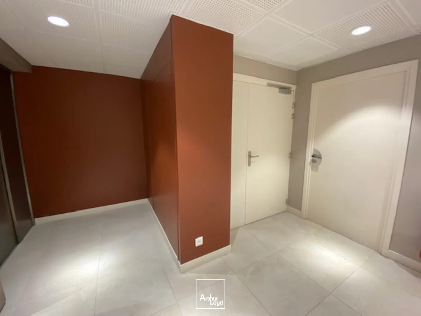 Plateaux de bureaux et commerce Port de Commerce 