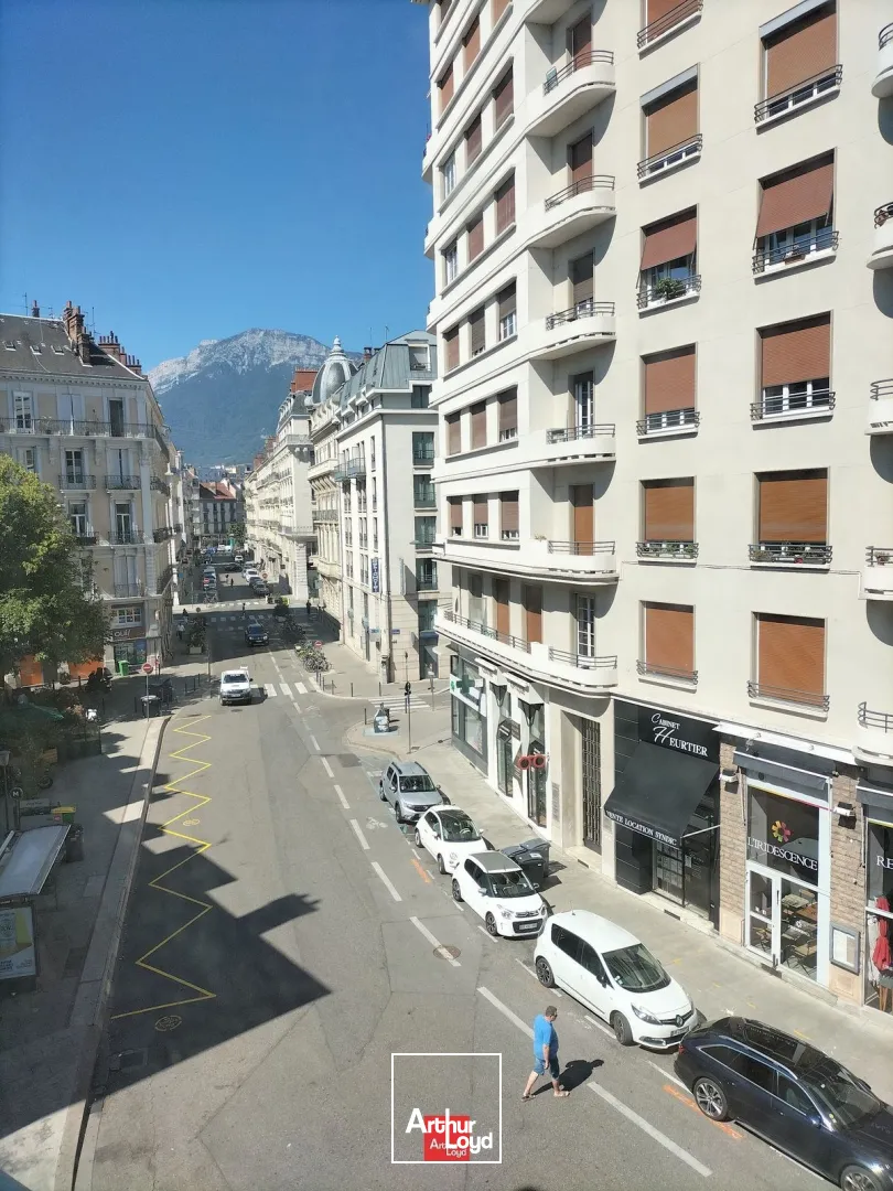 BUREAUX A LOUER GRENOBLE CENTRE VILLE HYPER CENTRE AVEC PARKING