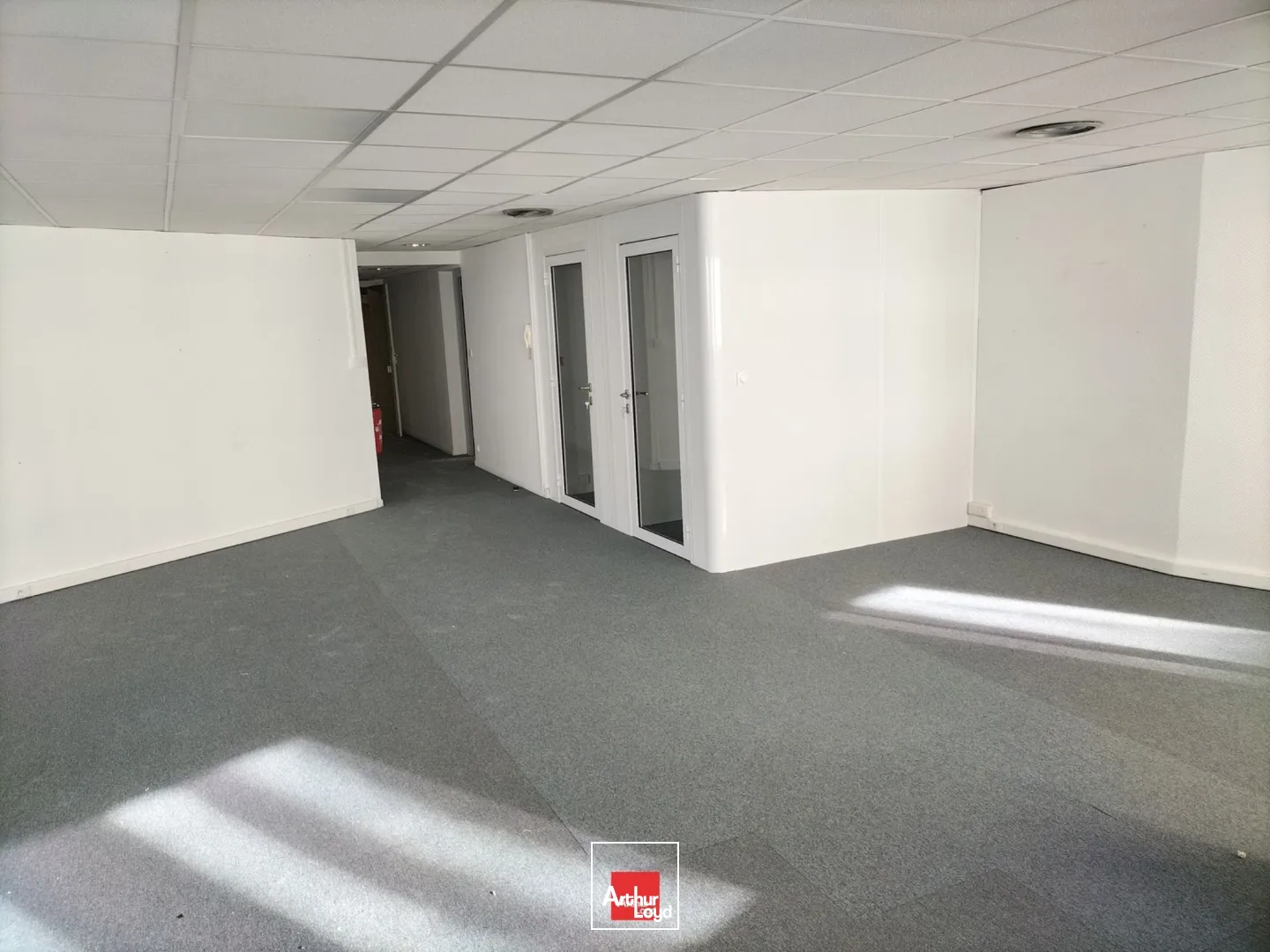 BUREAUX A LOUER GRENOBLE CENTRE VILLE HYPER CENTRE AVEC PARKING