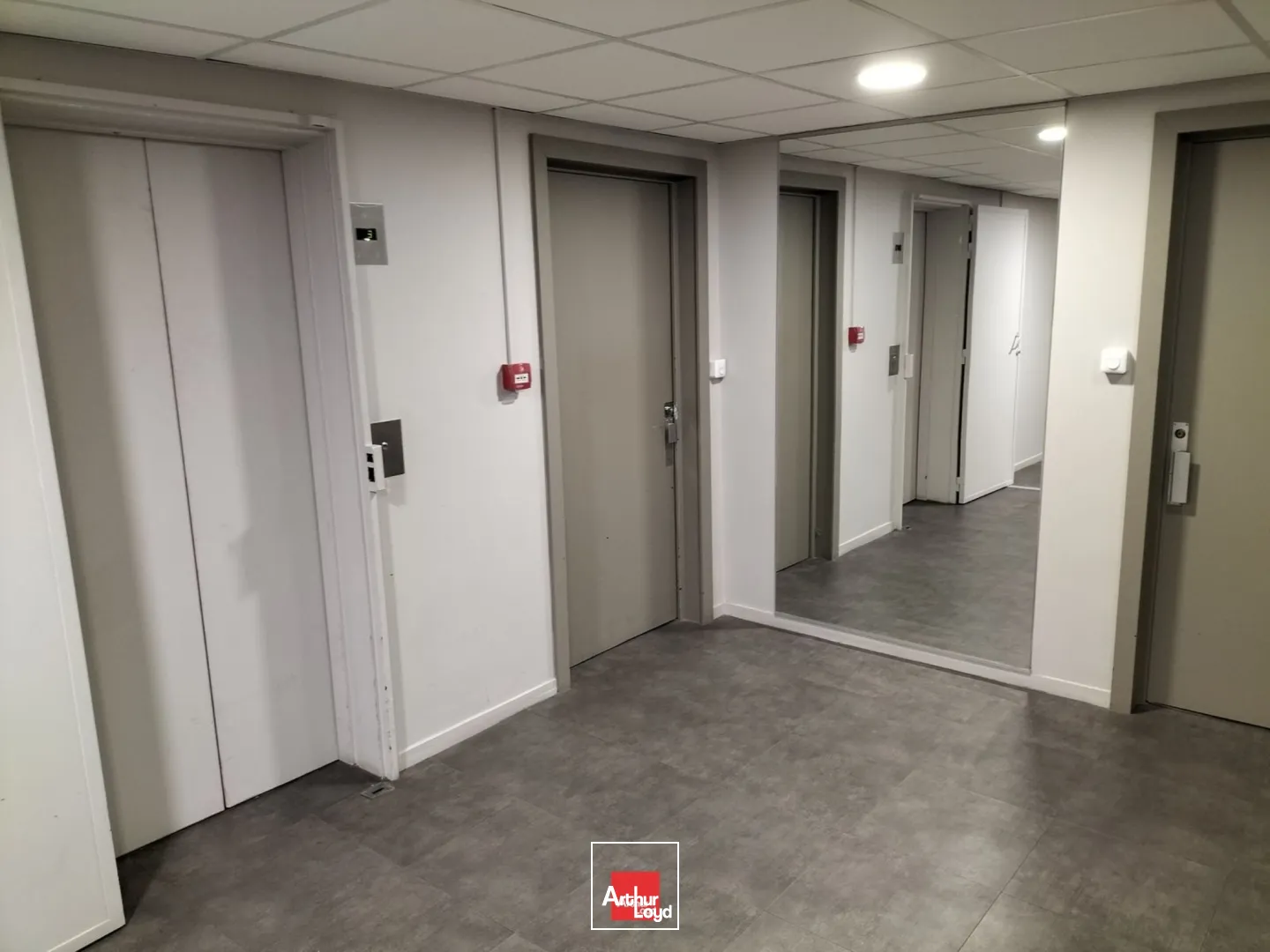 BUREAUX A LOUER GRENOBLE CENTRE VILLE HYPER CENTRE AVEC PARKING