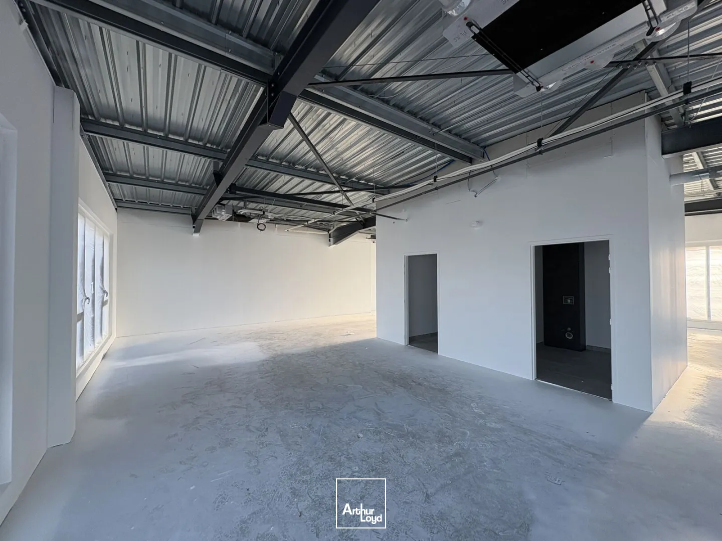 Immeuble neuf de bureaux à louer : 1&nbsp;090 m² divisibles dès 165 m² - Saran (Motte Pétrée), Loiret (45)