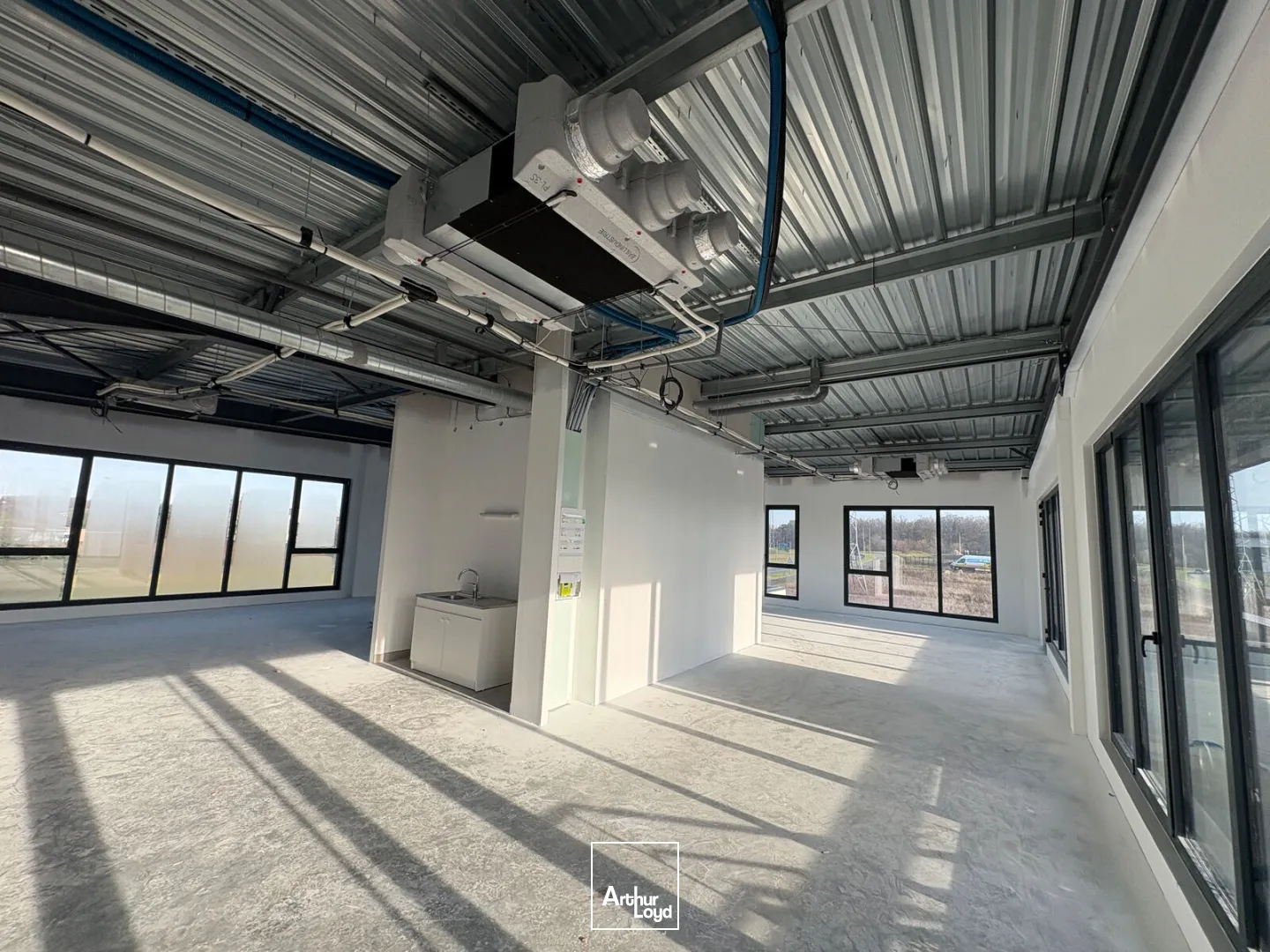 Immeuble neuf de bureaux à louer : 1&nbsp;090 m² divisibles dès 165 m² - Saran (Motte Pétrée), Loiret (45)