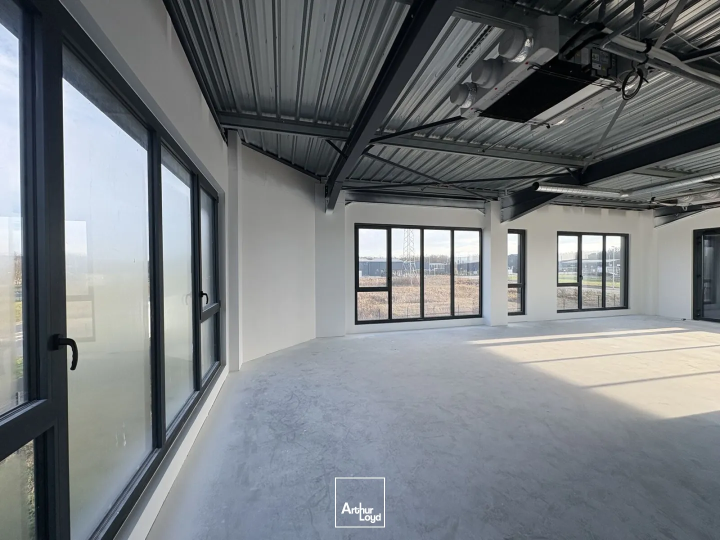 Immeuble neuf de bureaux à louer : 1&nbsp;090 m² divisibles dès 165 m² - Saran (Motte Pétrée), Loiret (45)