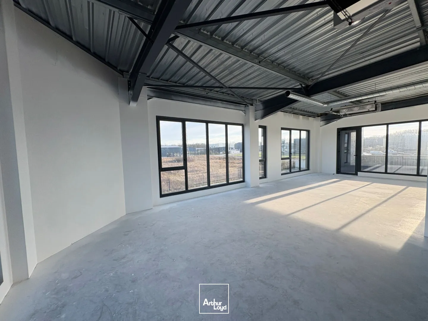 Immeuble neuf de bureaux à louer : 1&nbsp;090 m² divisibles dès 165 m² - Saran (Motte Pétrée), Loiret (45)