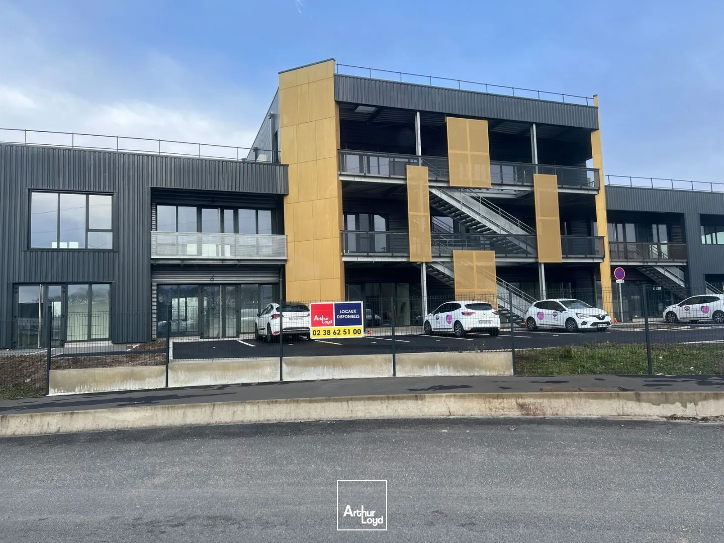 Immeuble neuf de bureaux à louer : 1&nbsp;090 m² divisibles dès 165 m² - Saran (Motte Pétrée), Loiret (45)