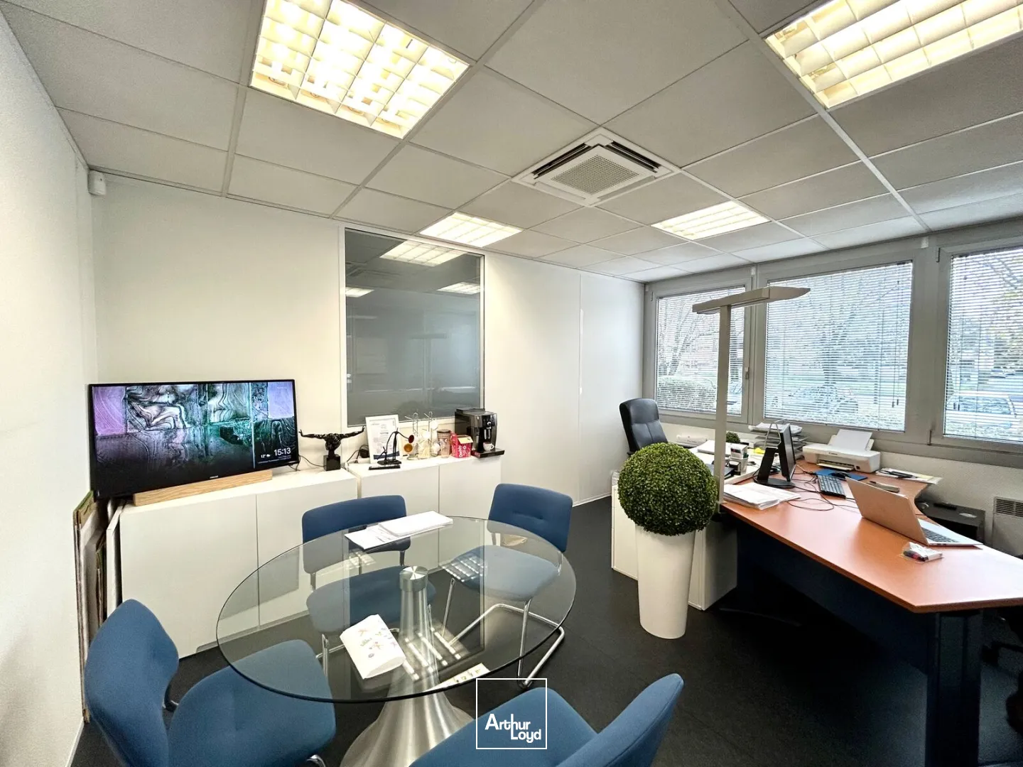 A louer - Bureaux fonctionnels et modulables de 346 m² - Bruges Parc de Chavailles