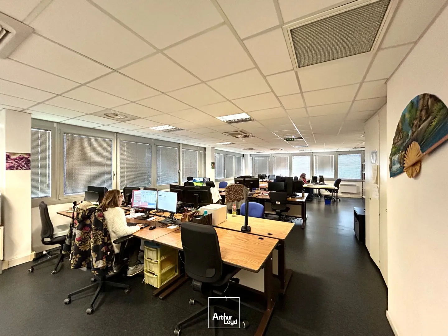 A louer - Bureaux fonctionnels et modulables de 346 m² - Bruges Parc de Chavailles