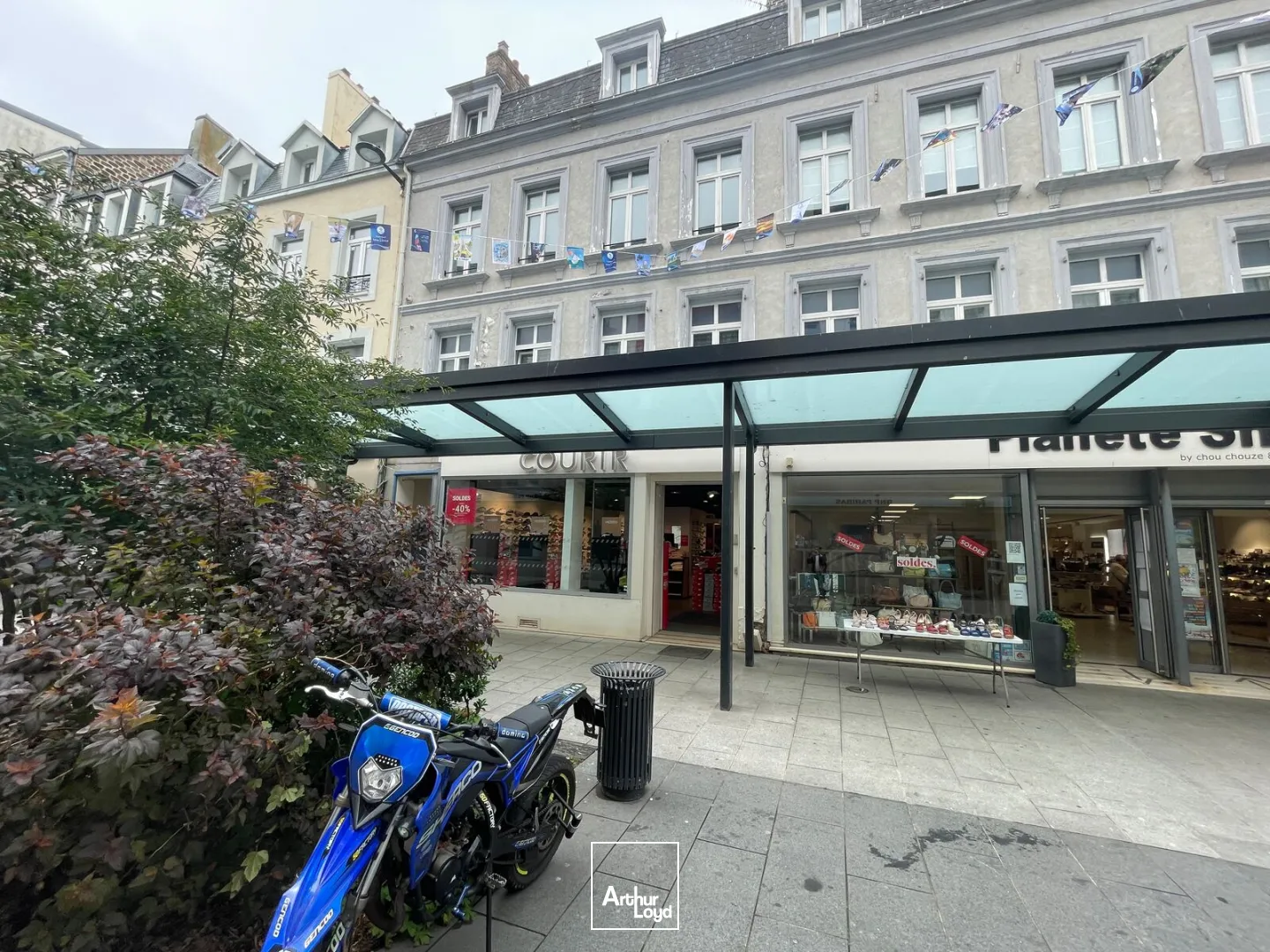 Local commercial à louer à Boulogne-sur-Mer - Emplacement premium en coeur de rue piétonne