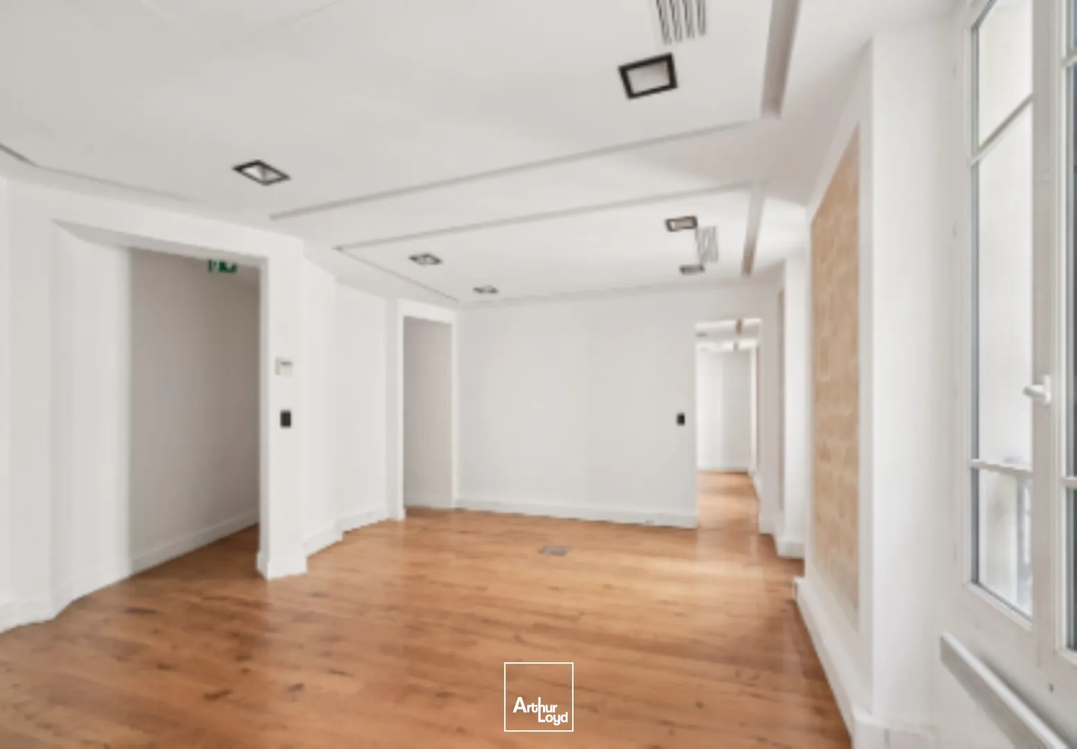 Bureaux A Louer - Snapdesk Voltaire