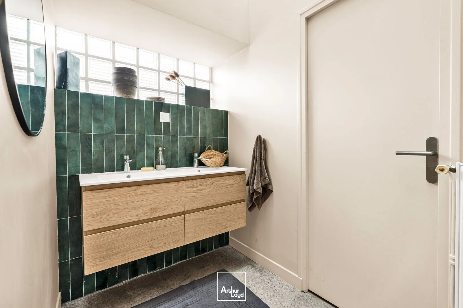 Bureaux A Louer - Sora Charles V