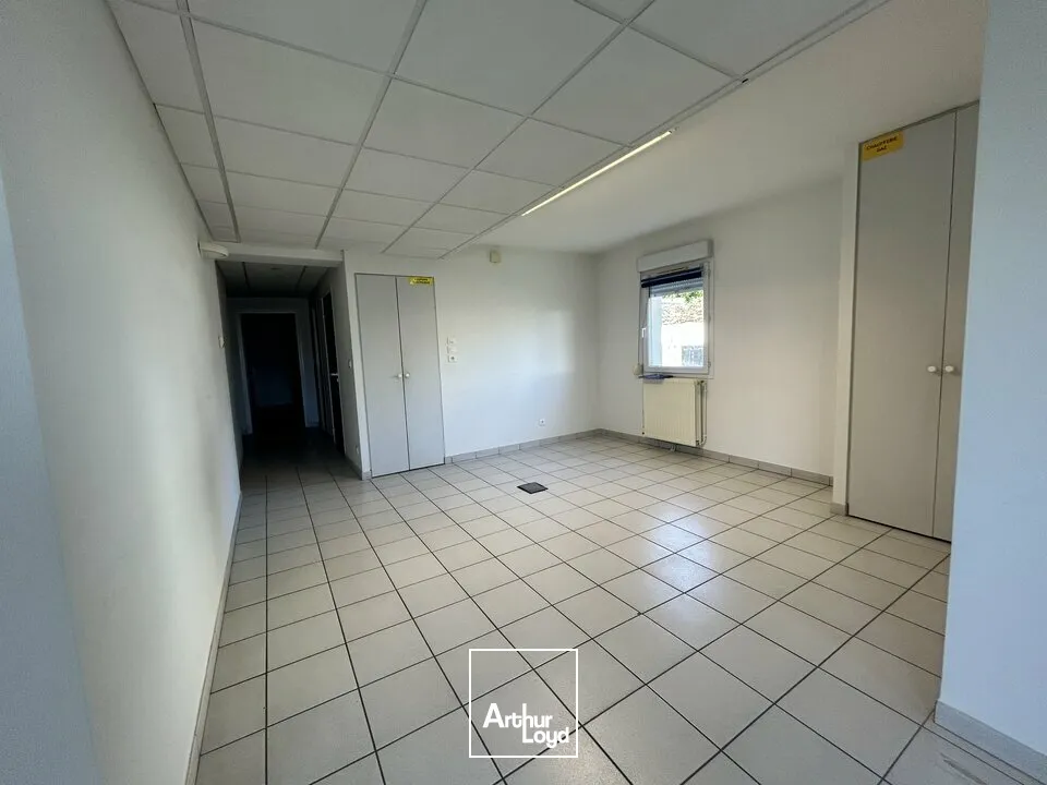 Chatenoy le Royal, Bureaux de 95 m² 