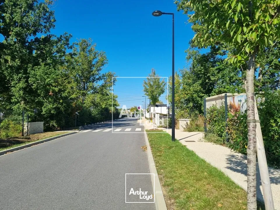  LOCAL COMMERCIAL RECENT AVEC BELLE VISIBILITÉ