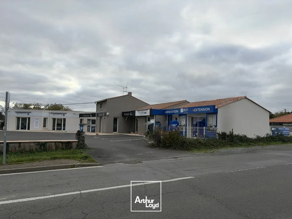 LOCAL COMMERCIAL  ROUTE DE LA ROCHELLE / NIORT